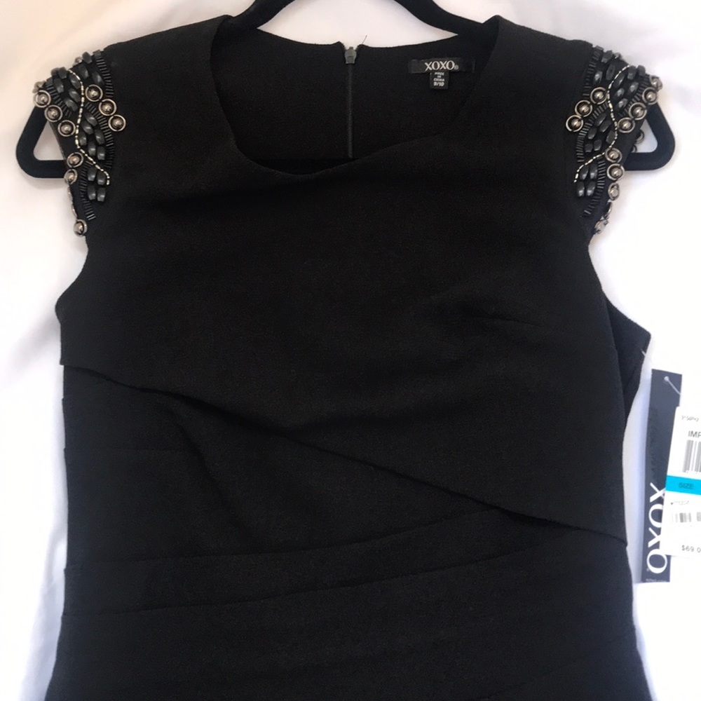 Dress - Picture 7 of 8